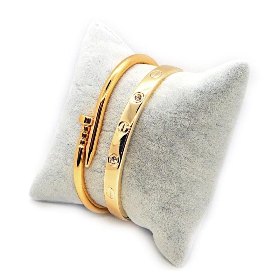 Altın Renk Çivi Ve Taşlı Cartier Bileklik Set